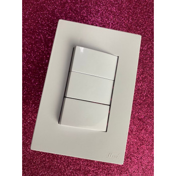 Conjunto Interruptor Triplo Paralelo 4x2 - RECTA BRANCO SATIN FOSCO